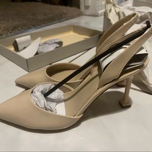 NWT Marc Fisher Hadya Heel size 7M